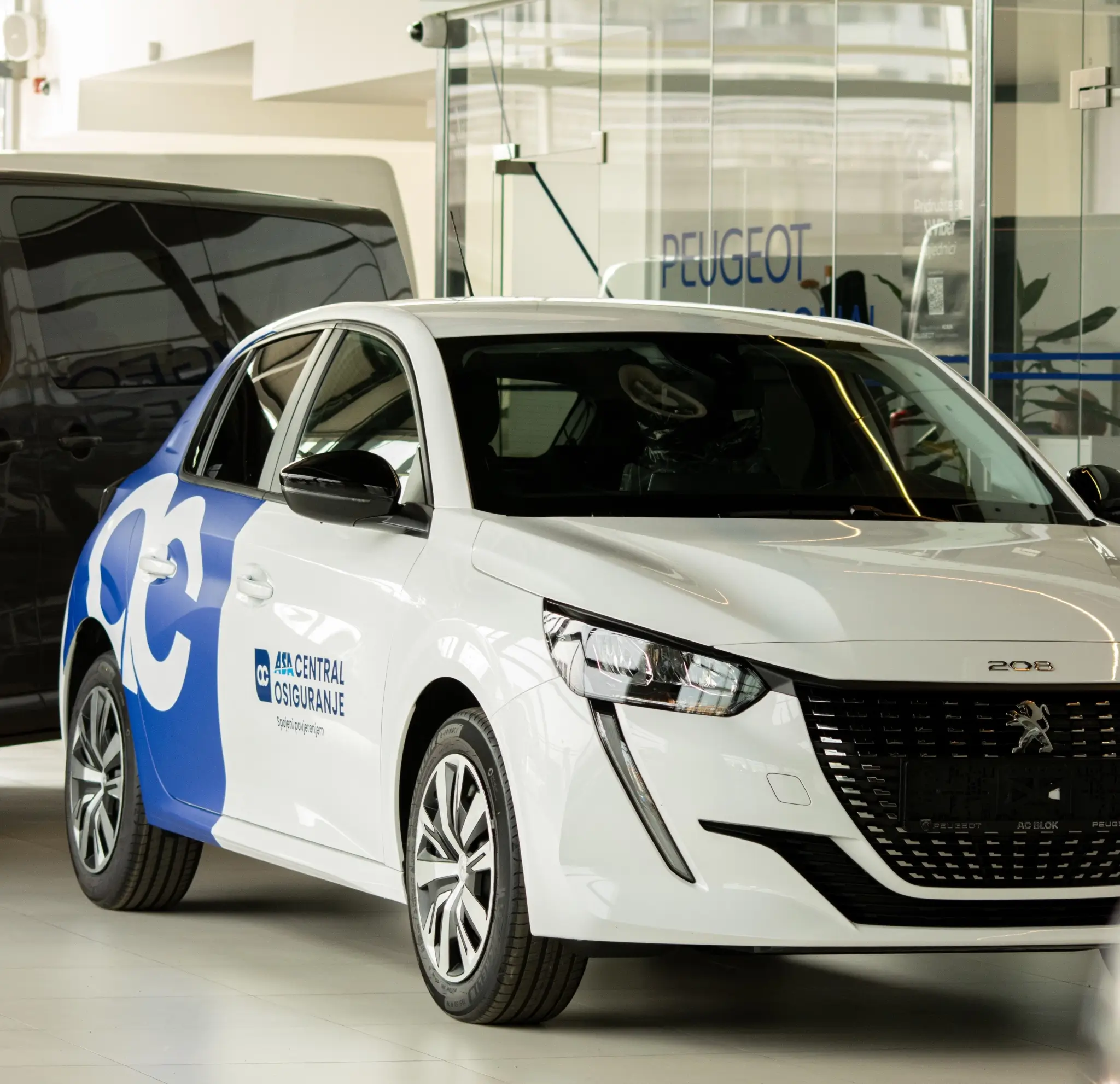 Peugeot Sarajevo i ASA CENTRAL osiguranje - 12 novih vozila rezultat su uspješne saradnje